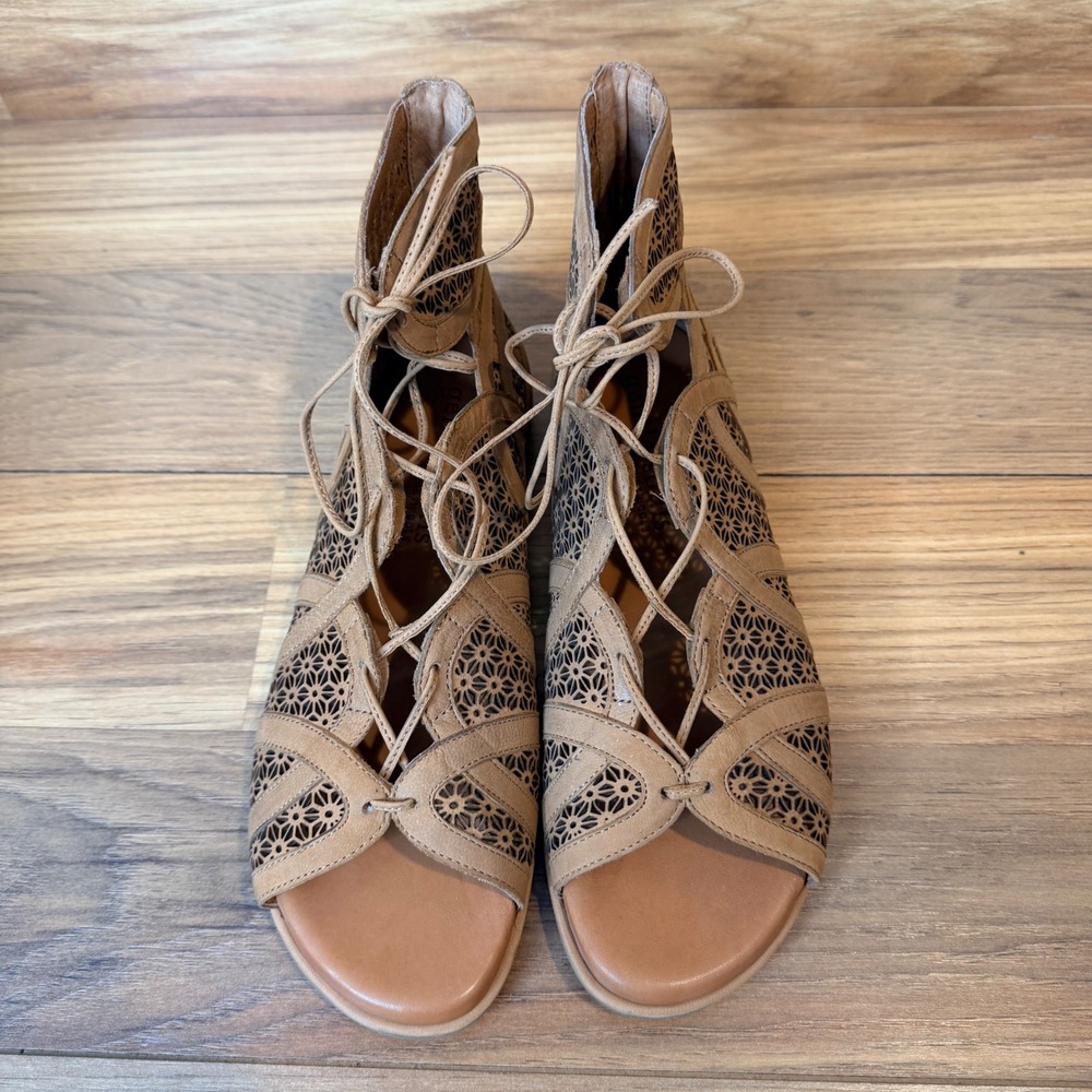 Gentle Souls Becka Tan Leather Laser Cut Gladiator Lace Up Sandals Mens 8M